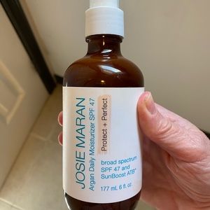 Josie Marian  Moisturizer